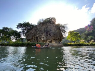 halong-bay-vietnam